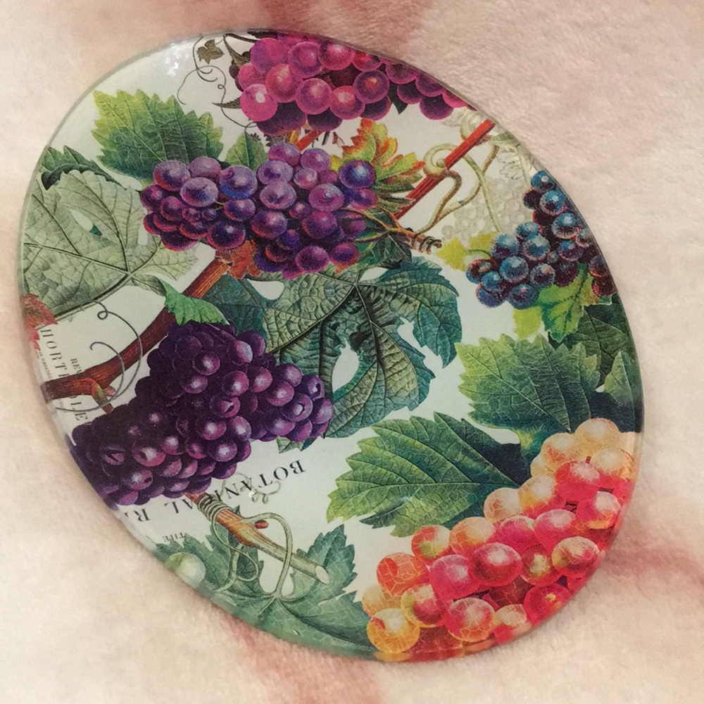 Botanical Grapes Floral Glass Oval Soap Trinket Dish NWT no box 5” X 6.25” - Picture 11 of 12